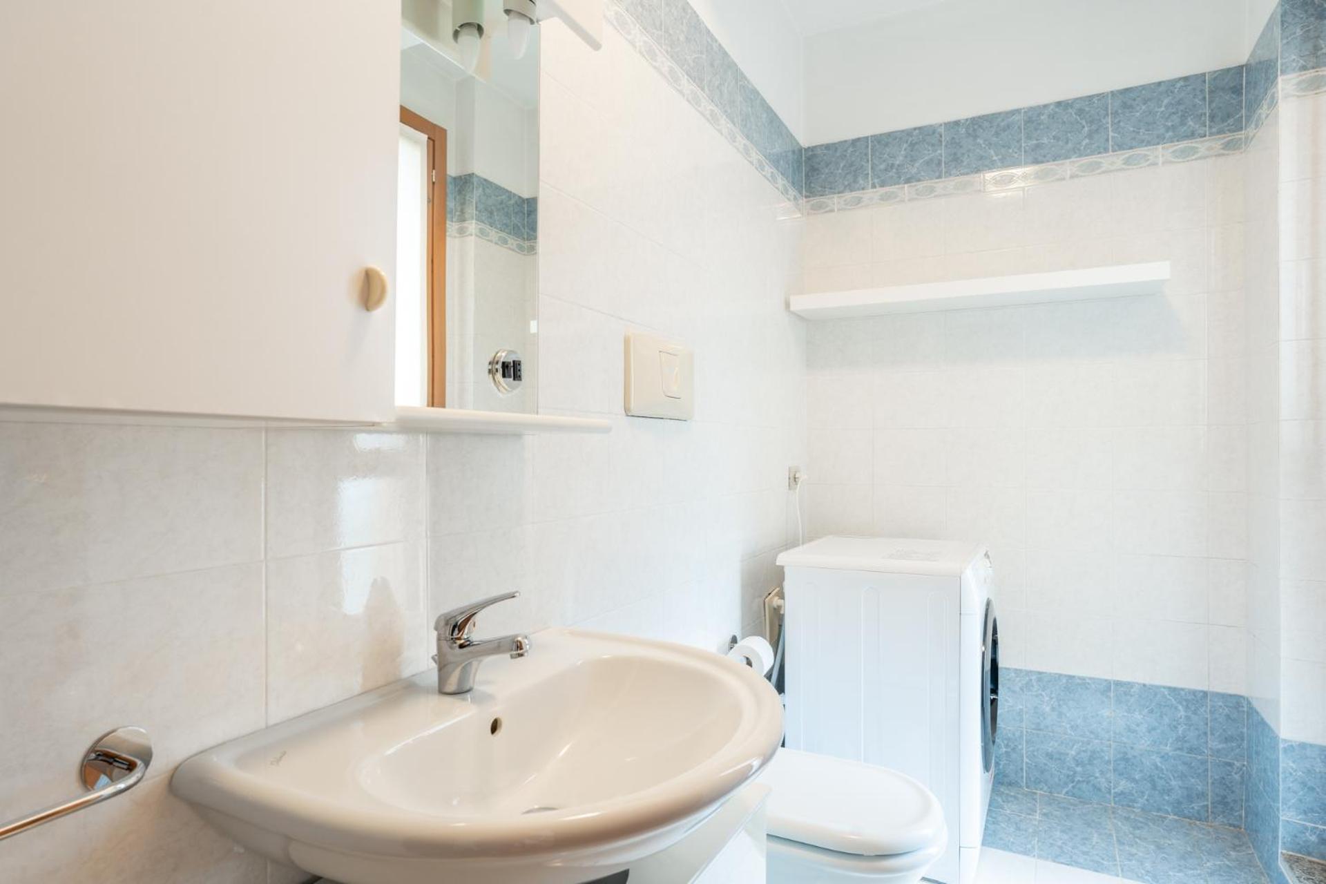 Spacious Bright Apartment Near City Center And Como Lake With Air Conditioning Lecco Exterior foto