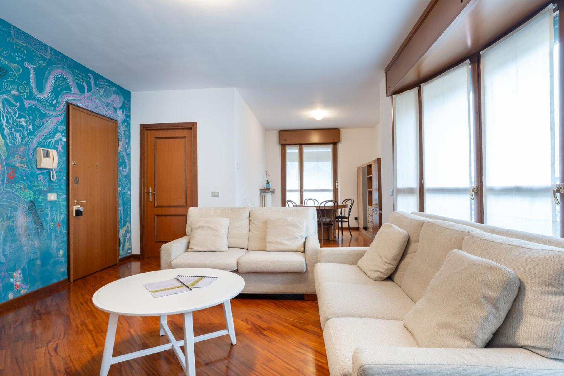 Spacious Bright Apartment Near City Center And Como Lake With Air Conditioning Lecco Exterior foto